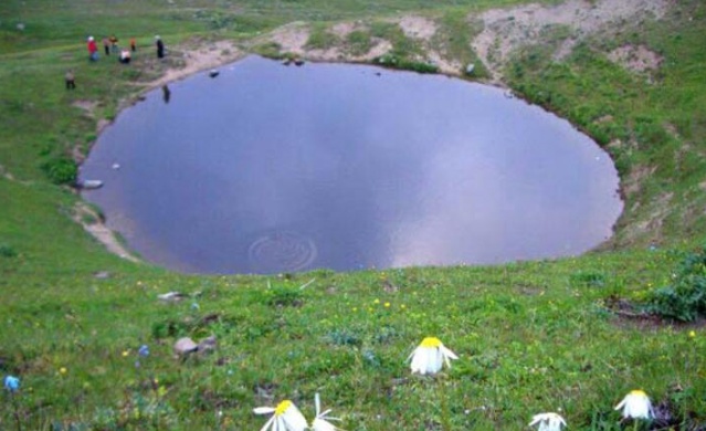 Yok olan 'Dipsiz Göl'e su verilmeye başlandı 16