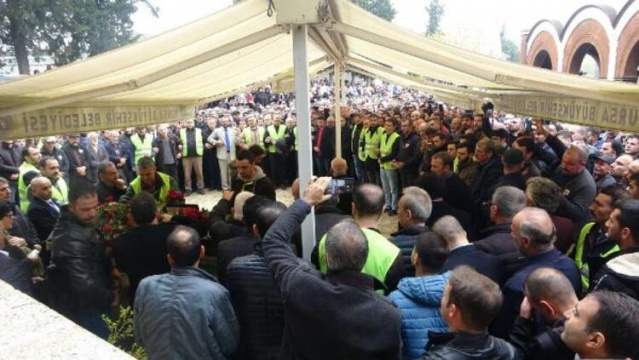 'Sahte peygamber' İskender Erol Evrenosoğlu'nun cenazesine 3 bin kişi katıldı 1