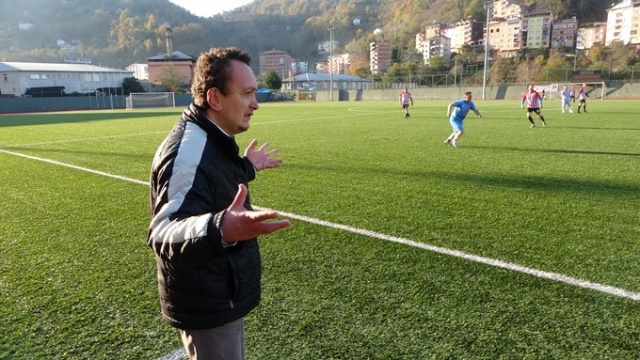 Trabzon'daki bu teknik direktör diğerlerinden çok farklı 4