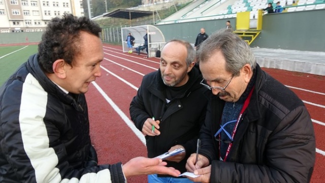 Trabzon'daki bu teknik direktör diğerlerinden çok farklı 10