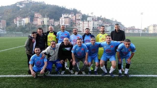 Trabzon'daki bu teknik direktör diğerlerinden çok farklı 16