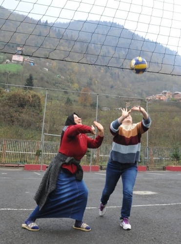 Trabzon'da tarlaya spor molası 9