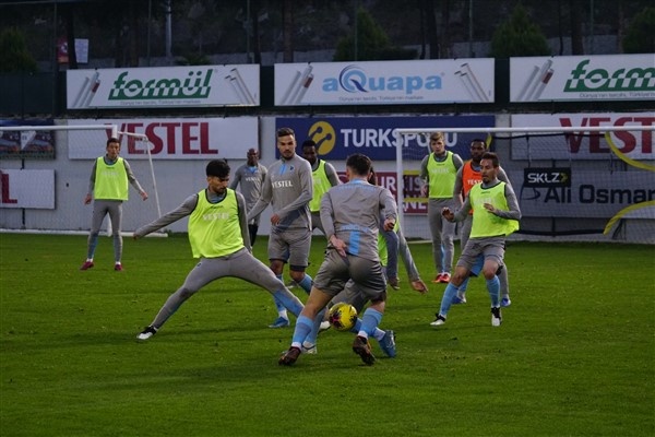 Trabzonspor'da Denizlispor maçı hazırlıkları başladı 9