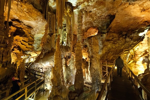 Gümüşhane'deki yer altı mağarasını 120 bin kişi ziyaret etti 4