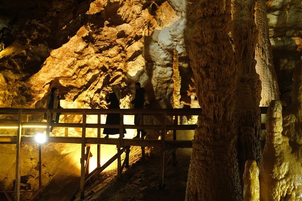 Gümüşhane'deki yer altı mağarasını 120 bin kişi ziyaret etti 5