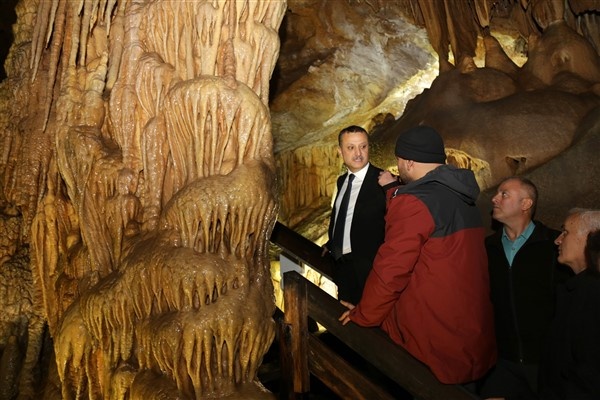 Gümüşhane'deki yer altı mağarasını 120 bin kişi ziyaret etti 14