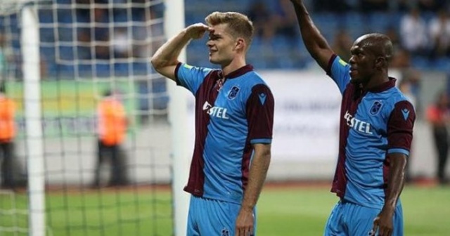 Trabzonspor'u Sörloth taşıyor 11