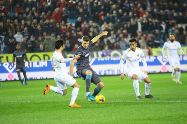 Trabzonspor sahasında Kayserispor ile karşılaştı. 28 Aralık 2018 51