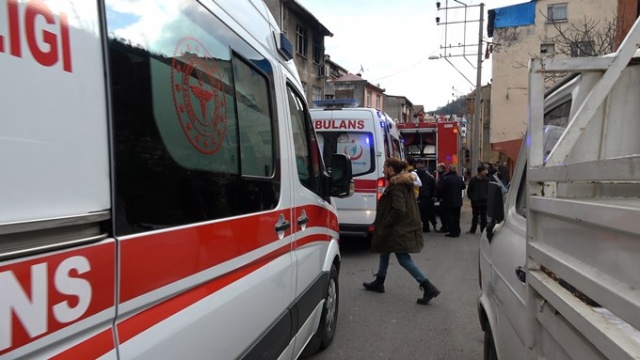 Trabzon'da 3 kişi yanmaktan son anda kurtuldular 7