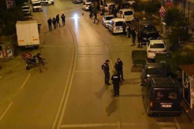 İzmir'de Kanlı pusu: 2 ölü 11