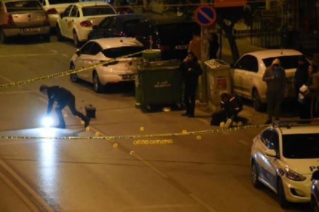 İzmir'de Kanlı pusu: 2 ölü 4