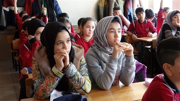 Trabzon'da Birleşmiş Milletler gibi okul 7