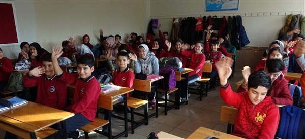 Trabzon'da Birleşmiş Milletler gibi okul 5