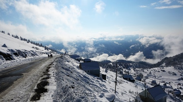 Trabzon yaylalarında kar manzaraları 4