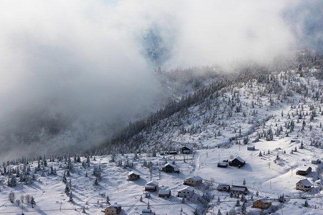 Trabzon yaylalarında kar manzaraları 14