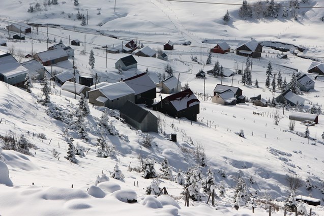 Trabzon yaylalarında kar manzaraları 17