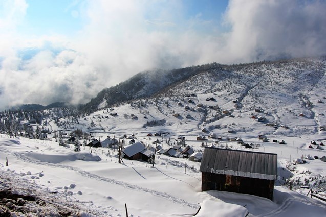 Trabzon yaylalarında kar manzaraları 13