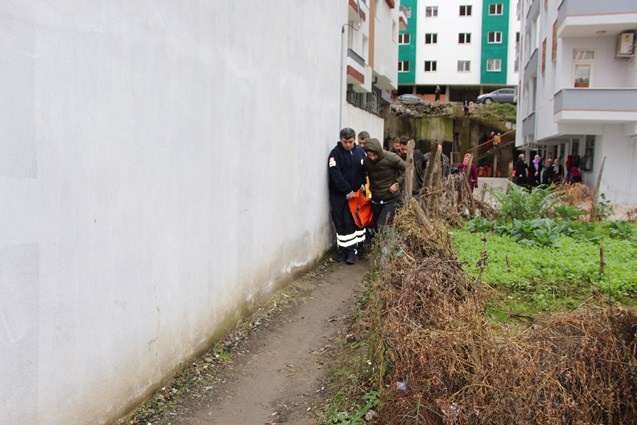 Trabzon'da bu bina sahipleri hapishane hayatı yaşıyor 7