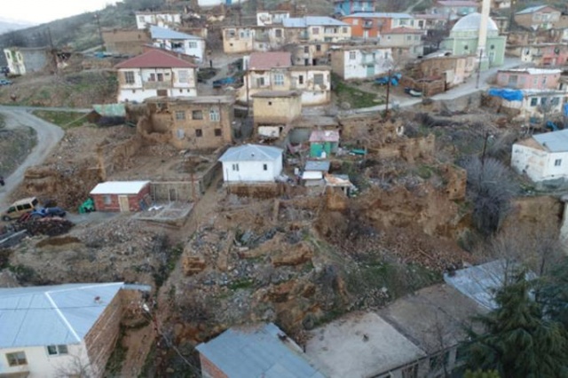Elazığ'da gün ağardı! İşte Elazığ depreminden fotoğraflar... 18