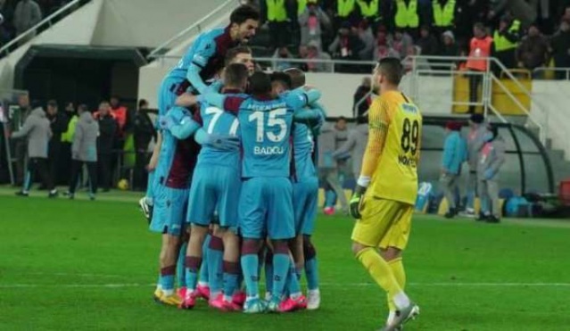 "Trabzonspor şampiyonlukta bir adım önde" 4