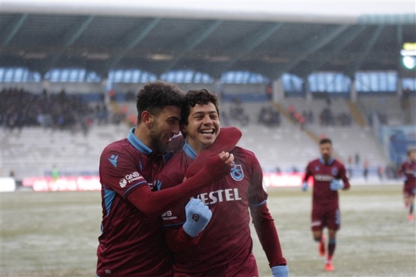 Erzurumspor - Trabzonspor maçından kareler 3