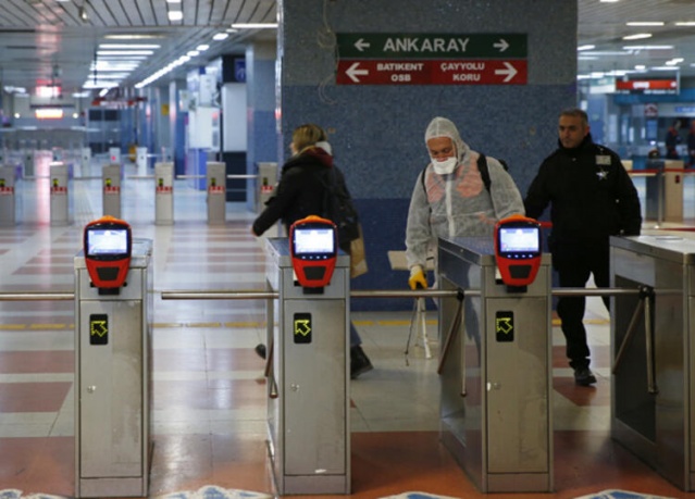 Başkentte metro ve Ankaray istasyonlarında "virüs" temizliği 3