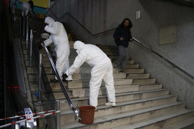 Başkentte metro ve Ankaray istasyonlarında "virüs" temizliği 8