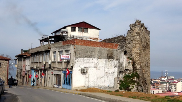 Trabzon kalesi yok olma tehditi altında 4