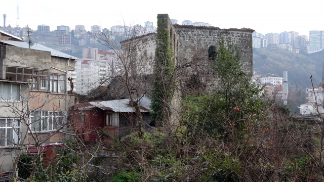 Trabzon kalesi yok olma tehditi altında 16