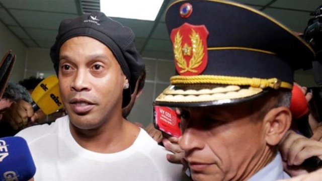 Efsane futbolcu Ronaldinho tutuklandı 6