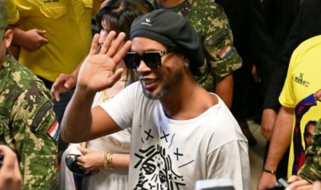 Efsane futbolcu Ronaldinho tutuklandı 7