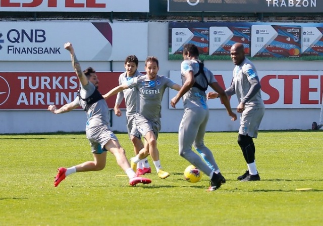 Trabzonspor'da neşeli idman 23