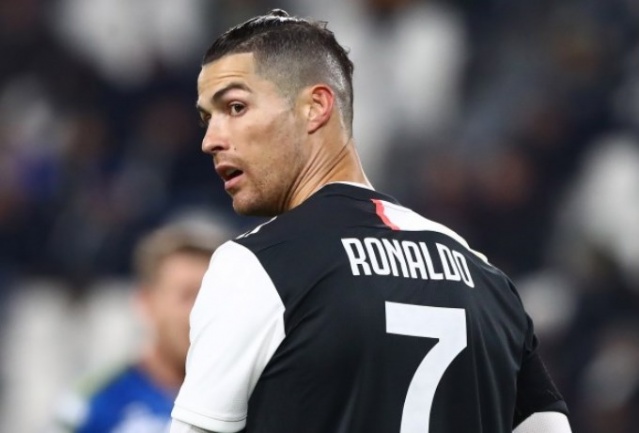 Cristiano Ronaldo'dan corona virüs kararı! İtalya'ya dönmüyor 3