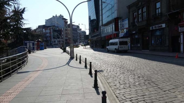 Trabzon sokağa çıkma yasağı ile sessizliğe büründü. 9