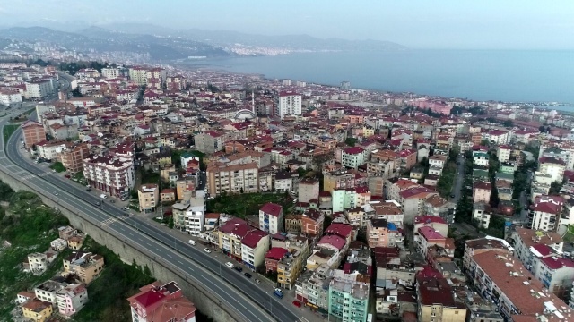 Trabzon'da cadde ve sokalar boş kaldı 5