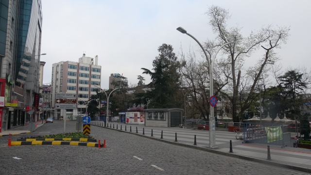 Trabzon'da cadde ve sokalar boş kaldı 14