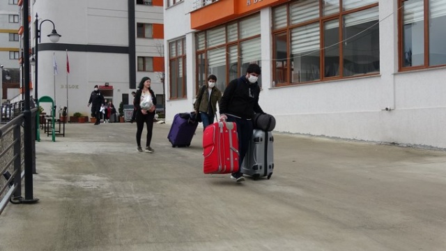 Kanada’dan Trabzon'a gelen öğrencilerin karantina süresi doldu 8