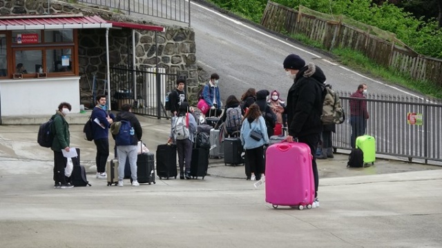 Kanada’dan Trabzon'a gelen öğrencilerin karantina süresi doldu 6