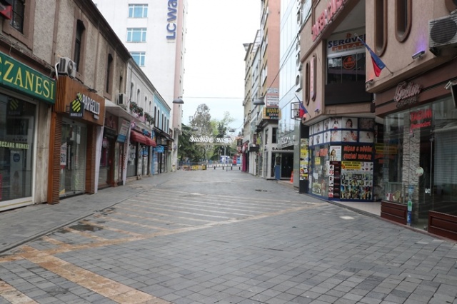 Kısıtlamanın 2.gününde Trabzon'da sokaklar boş kaldı 4