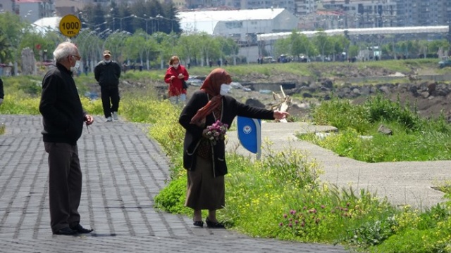 Trabzon'da 65 yaş üstü vatandaşlar nefes aldı 33