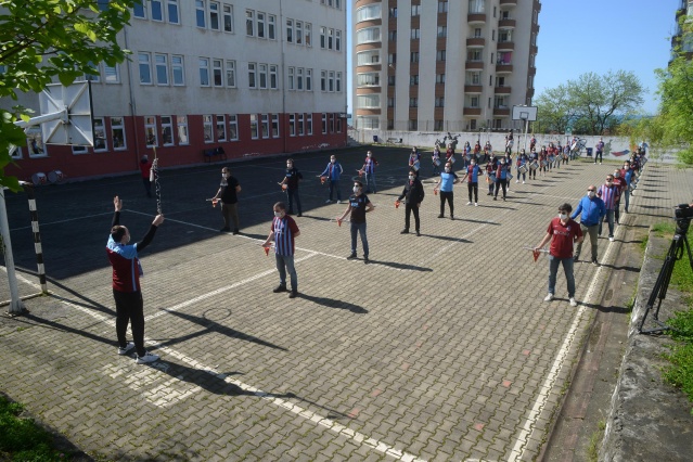 Trabzon'da her yaştan mezun bir araya geldi bando takımı kurdu 7