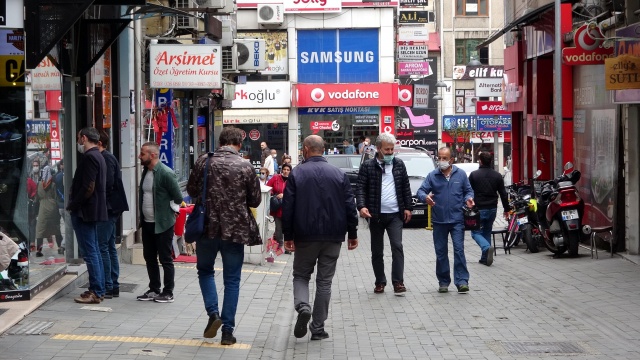 Trabzon'da sosyal mesafe ihlali sürüyor 10