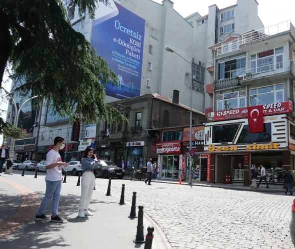 Trabzon'da gençler sokakta 4