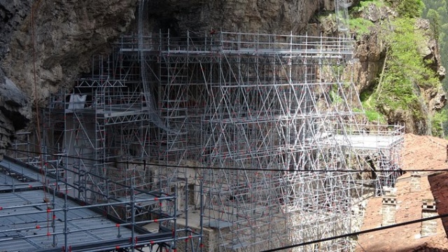 Sümela Manastırı'nda yamaçlar çelik ağlarla örülüyor 29