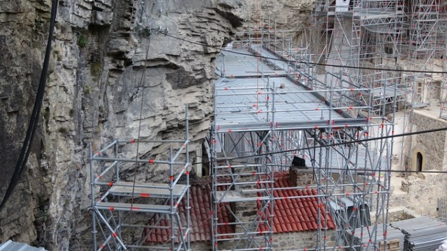 Sümela Manastırı'nda yamaçlar çelik ağlarla örülüyor 26