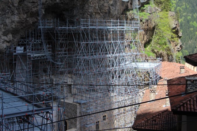 Sümela Manastırı'nda yamaçlar çelik ağlarla örülüyor 38