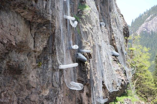 Sümela Manastırı'nda yamaçlar çelik ağlarla örülüyor 39