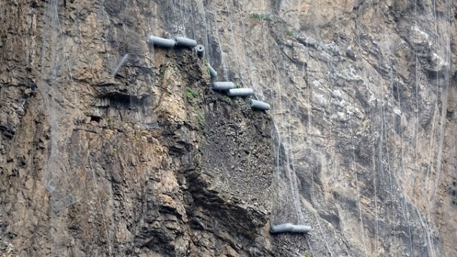 Sümela Manastırı'nda yamaçlar çelik ağlarla örülüyor 11