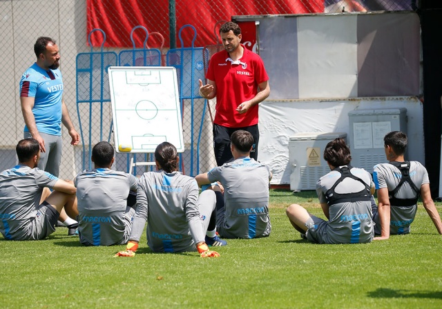 Trabzonspor günü çift antrenmanla tamamladı. 20 Mayıs 2020 1