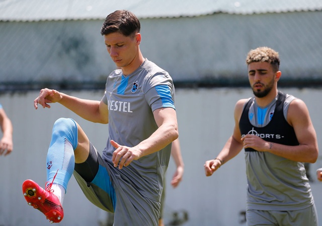Trabzonspor günü çift antrenmanla tamamladı. 20 Mayıs 2020 7
